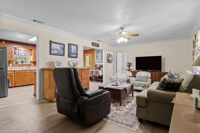 236 Circle Drive, Point, TX 75472