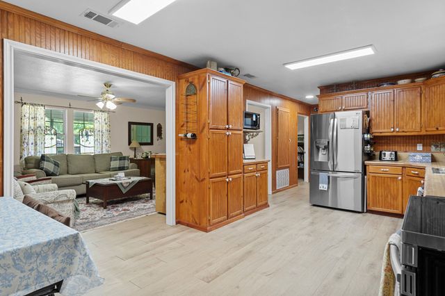 236 Circle Drive, Point, TX 75472