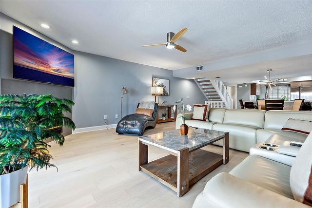 637 PINELLAS BAYWAY S 207, Tierra Verde, FL 33715