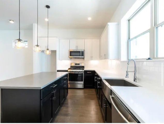 2208 Mcgowen Street, Houston, TX 77004