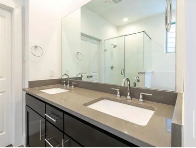 2208 Mcgowen Street, Houston, TX 77004