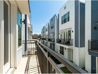 2208 Mcgowen Street, Houston, TX 77004