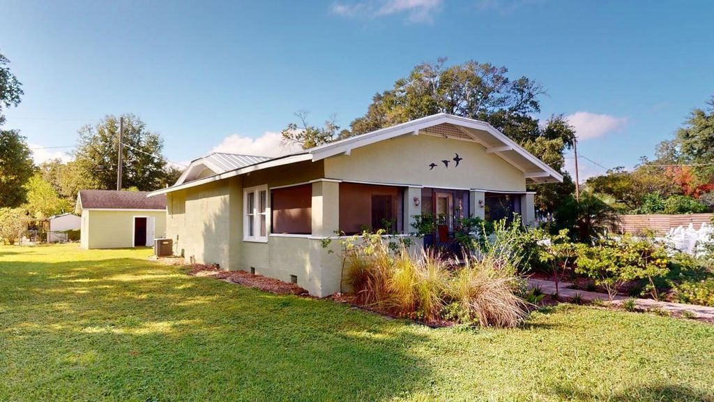 2010 S MAPLE AVENUE, Sanford, FL 32771
