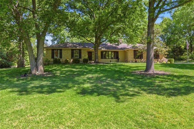 3200 Robinson Pike Road, Grandview, MO 64030