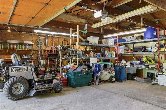 3200 Robinson Pike Road, Grandview, MO 64030