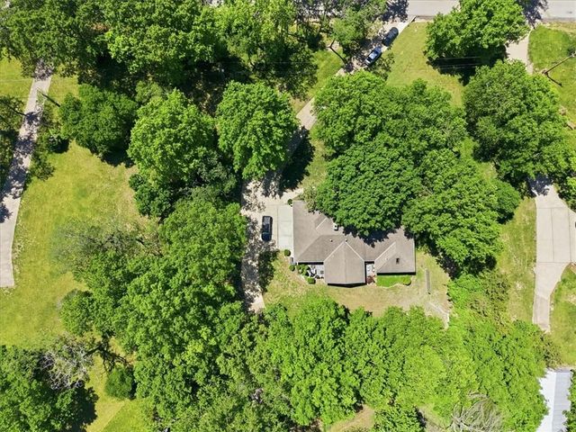 3200 Robinson Pike Road, Grandview, MO 64030