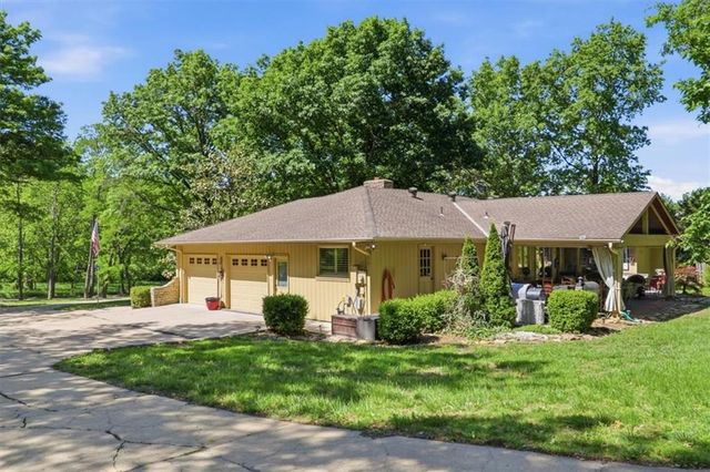 3200 Robinson Pike Road, Grandview, MO 64030