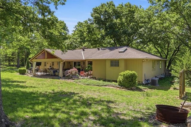 3200 Robinson Pike Road, Grandview, MO 64030