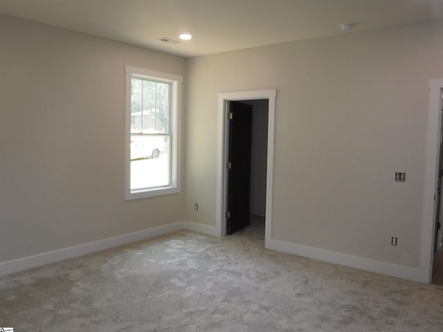 504 Greenlea Street, Spartanburg, SC 29306