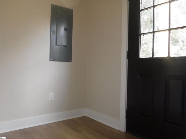 504 Greenlea Street, Spartanburg, SC 29306