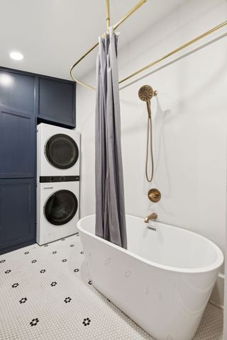 911 S High St, Columbia, TN 38401