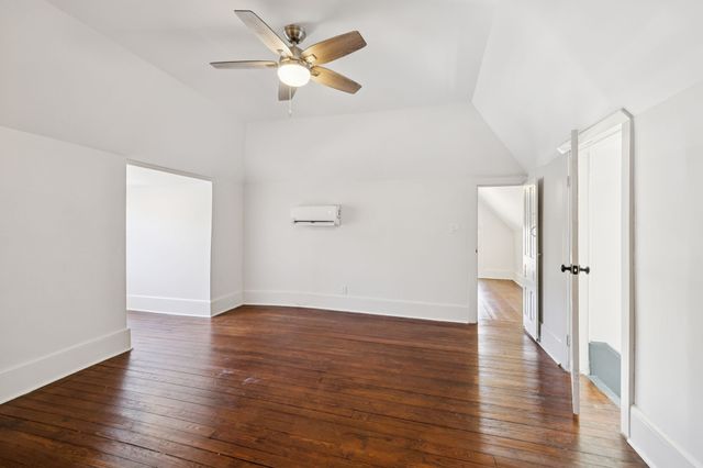 911 S High St, Columbia, TN 38401