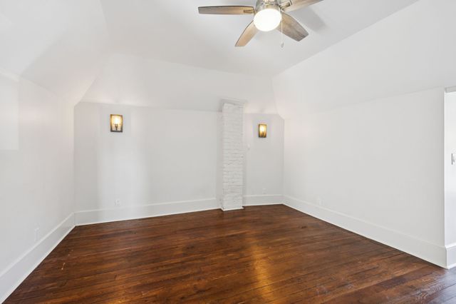 911 S High St, Columbia, TN 38401