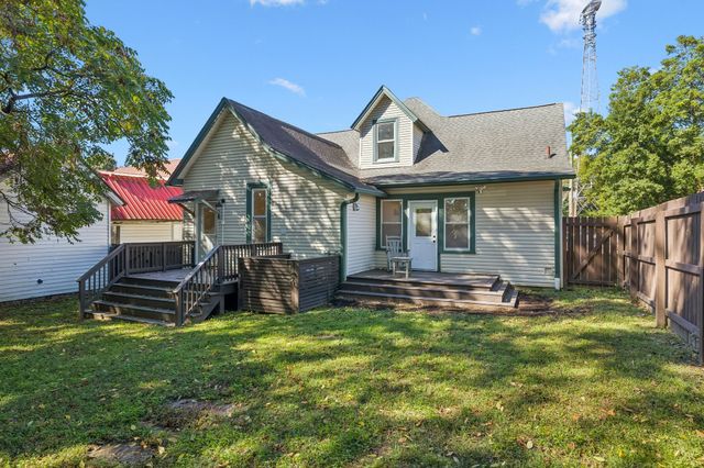 911 S High St, Columbia, TN 38401