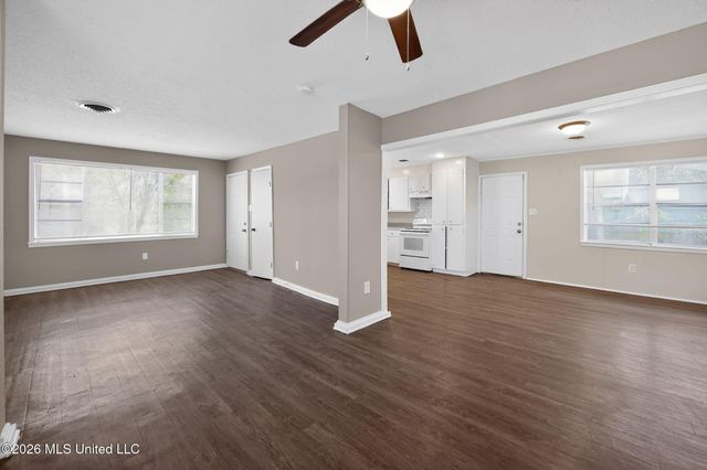 3085 Bienville Drive, Jackson, MS 39212