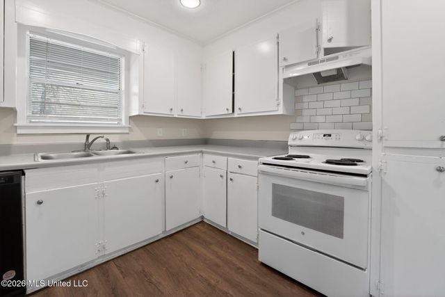 3085 Bienville Drive, Jackson, MS 39212