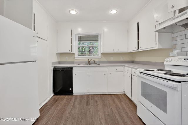 3085 Bienville Drive, Jackson, MS 39212