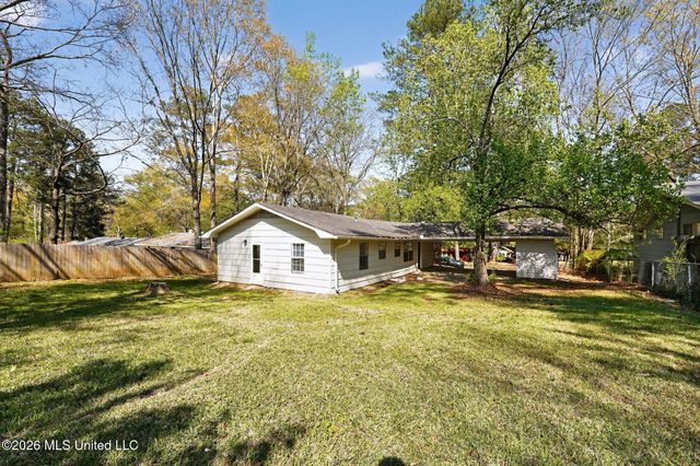 3085 Bienville Drive, Jackson, MS 39212