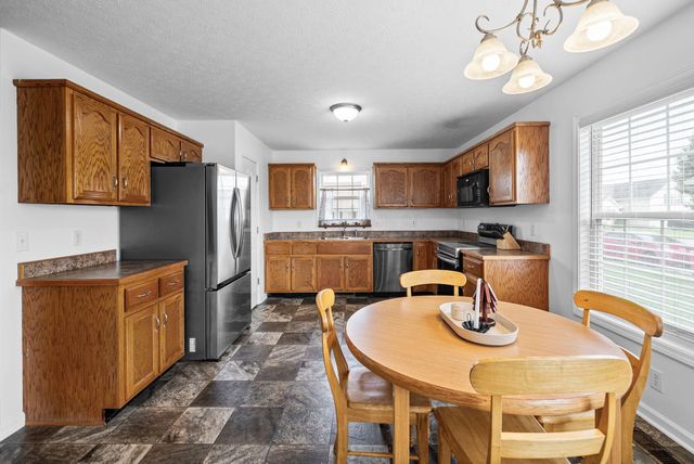 3796 Cindy Jo DR, Clarksville, TN 37040