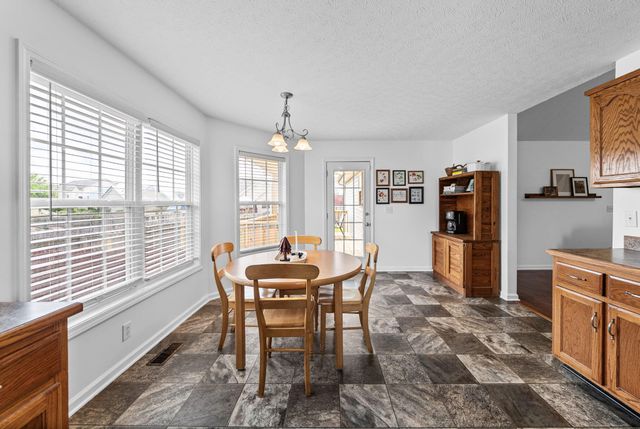 3796 Cindy Jo DR, Clarksville, TN 37040