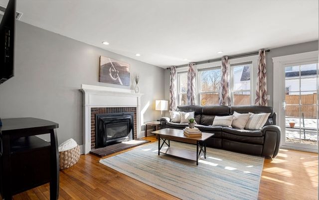 15 Lexington Terrace 1, Waltham, MA 02452