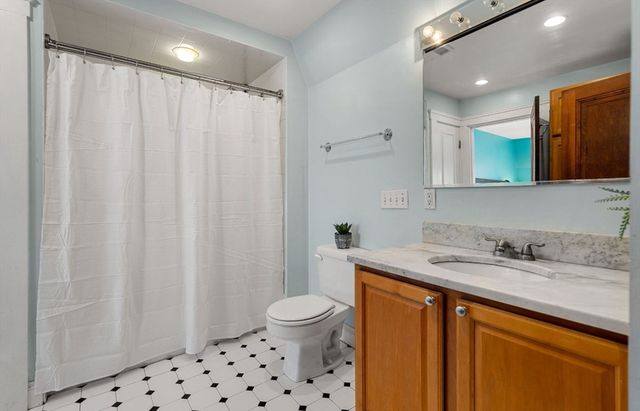 15 Lexington Terrace 1, Waltham, MA 02452