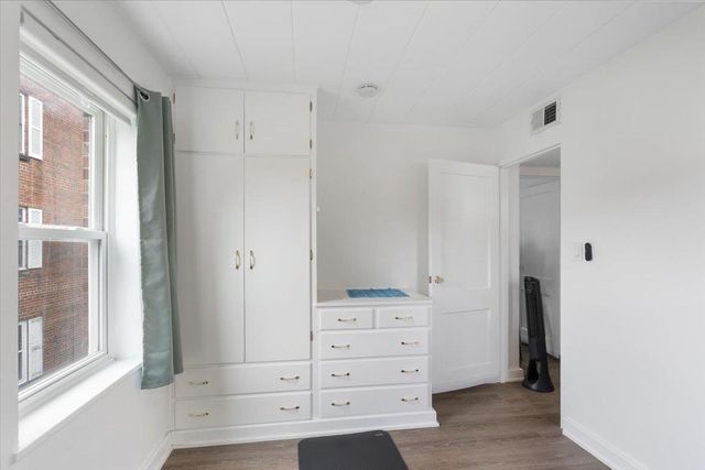 13 Sherman Terrace #4, Madison, WI 53704