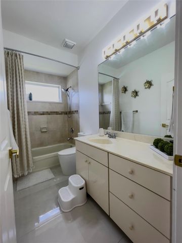 6960 NW Denargo St, Port St Lucie, FL 34983