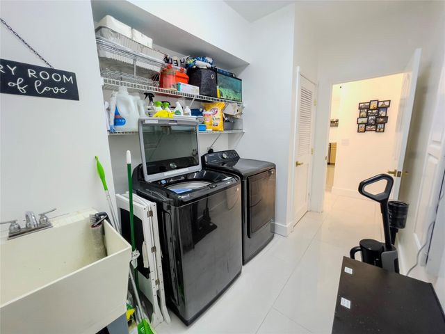 6960 NW Denargo St, Port St Lucie, FL 34983