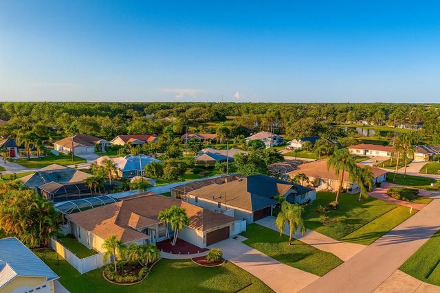 6960 NW Denargo St, Port St Lucie, FL 34983