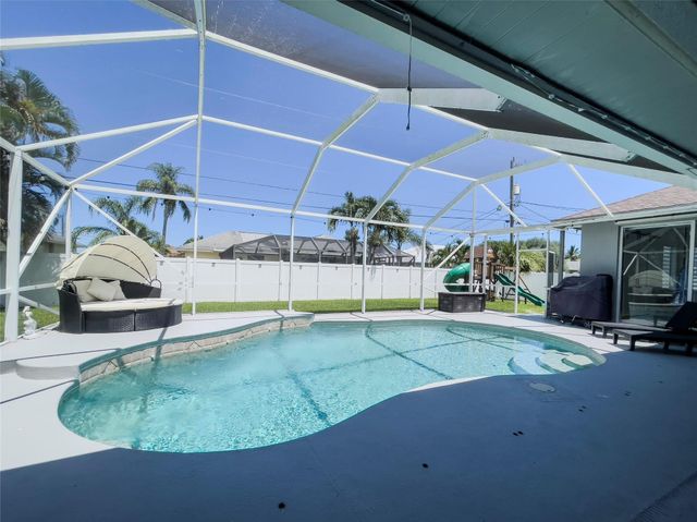 6960 NW Denargo St, Port St Lucie, FL 34983