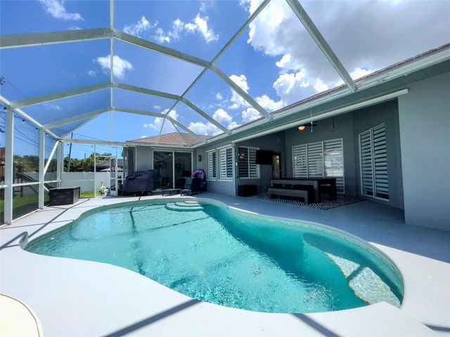 6960 NW Denargo St, Port St Lucie, FL 34983