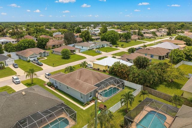 6960 NW Denargo St, Port St Lucie, FL 34983