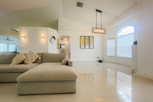 6960 NW Denargo St, Port St Lucie, FL 34983