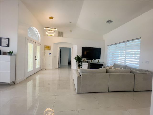 6960 NW Denargo St, Port St Lucie, FL 34983