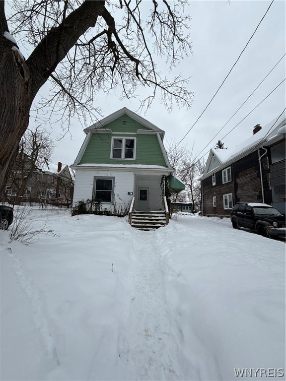 623 Chestnut Avenue, Niagara Falls, NY 14305