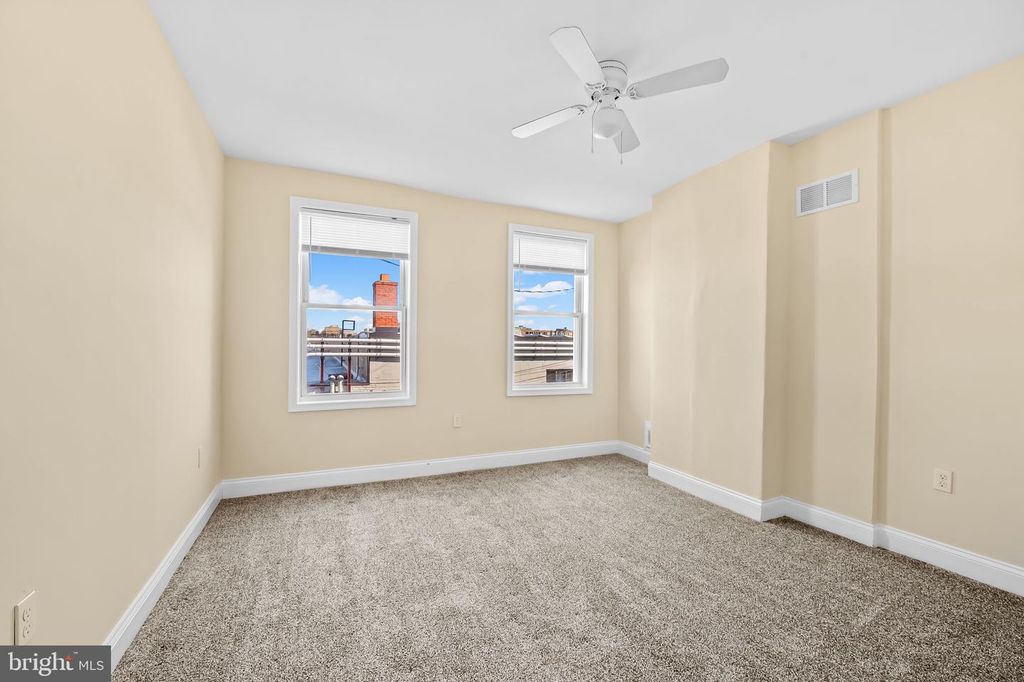 Image 12 of property listing at 307 FAGLEY ST, Baltimore, MD 21224
