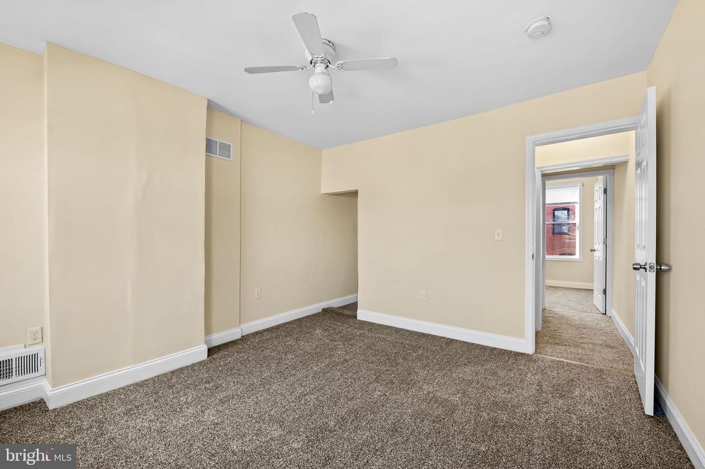 Image 13 of property listing at 307 FAGLEY ST, Baltimore, MD 21224