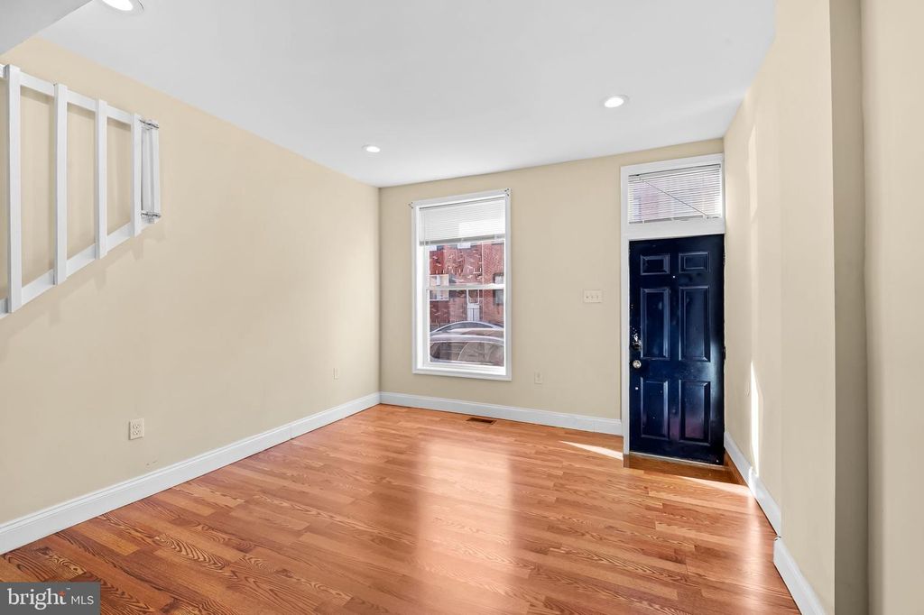 Image 3 of property listing at 307 FAGLEY ST, Baltimore, MD 21224