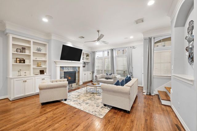 3929 Floyd Street, Houston, TX 77007