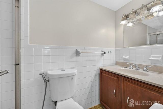 94 Beverly Hill Terrace F, Woodbridge Proper, NJ 07095