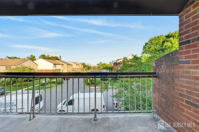94 Beverly Hill Terrace F, Woodbridge Proper, NJ 07095