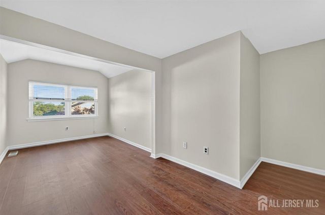 94 Beverly Hill Terrace F, Woodbridge Proper, NJ 07095