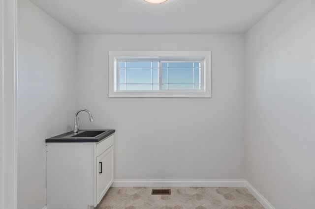 1708 Spruce Street, Farmington, MN 55024