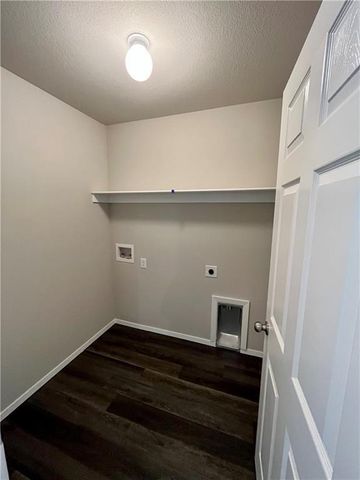 909 Egret Road, Fayetteville, AR 72701