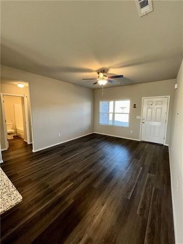 909 Egret Road, Fayetteville, AR 72701
