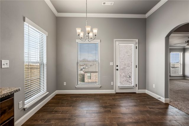 6002 Hoover Street, Bentonville, AR 72713