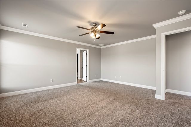 6002 Hoover Street, Bentonville, AR 72713