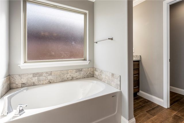 6002 Hoover Street, Bentonville, AR 72713