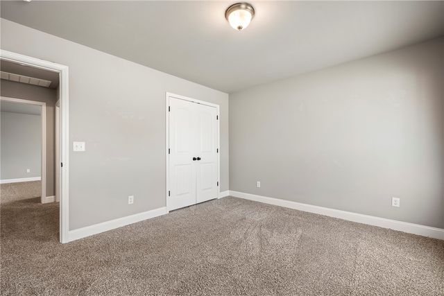 6002 Hoover Street, Bentonville, AR 72713